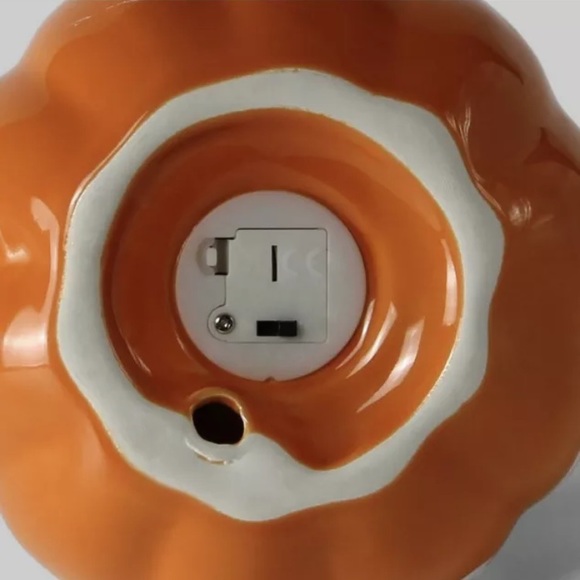 2 Bullseye Target Ceramic Pumpkins Jack O Lantern - Picture 4 of 7